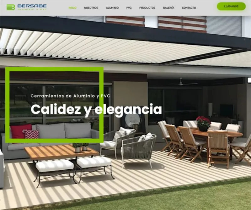 Experimente la fusión perfecta de calidez y elegancia en espacios modernos al aire libre con cerramientos de aluminio de última generación. Maximice el potencial de su sitio mejorando su visibilidad SEO con palabras clave de alta calidad.